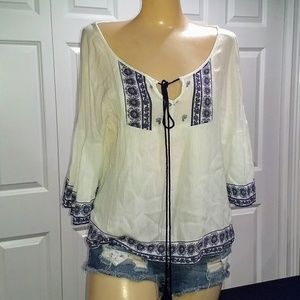 Chloe & Katie festival shirt size small